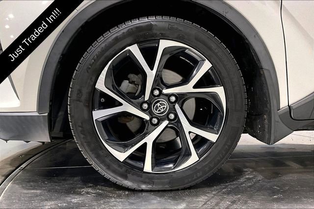 Used 2018 Toyota C-HR XLE FWD image 6