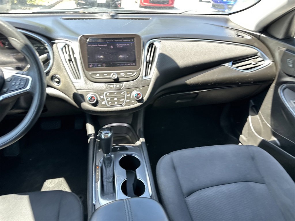Used 2020 Chevrolet Malibu LT image 12