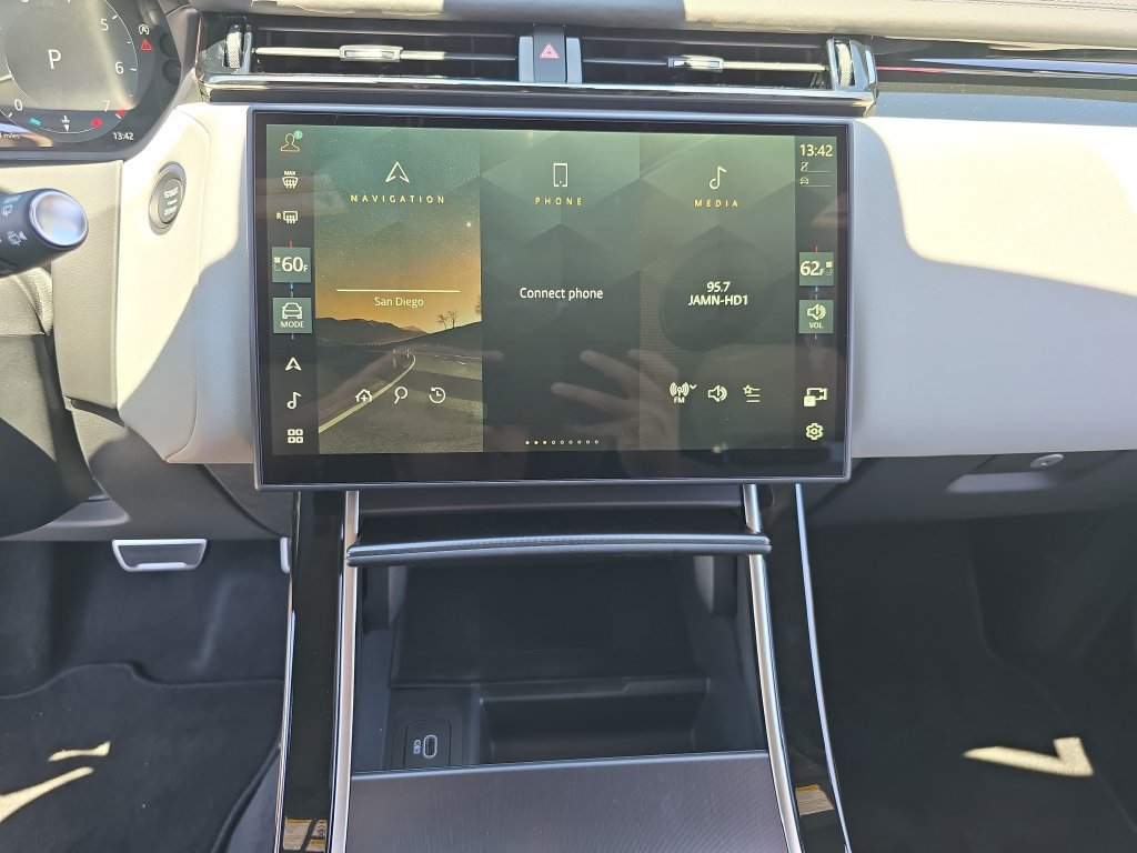 New 2026 Land Rover Range Rover Velar Belgravia AWD/4WD image 20
