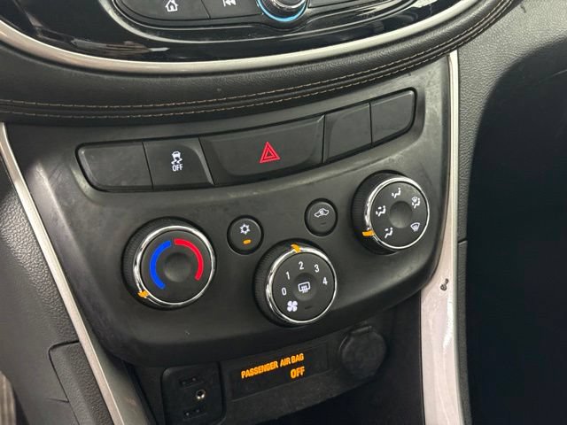 Used 2019 Chevrolet Trax LT w/ LT Convenience Package AWD/4WD image 21