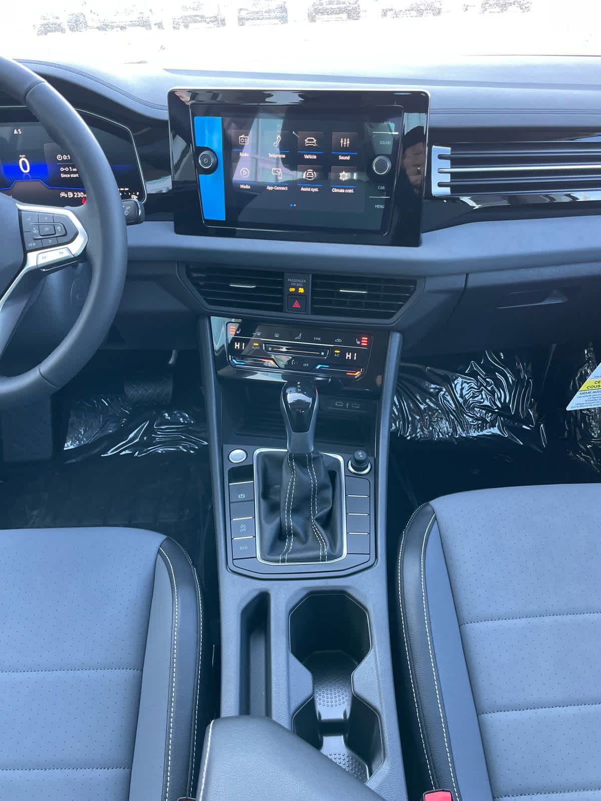 New 2026 Volkswagen Jetta SE FWD image 39