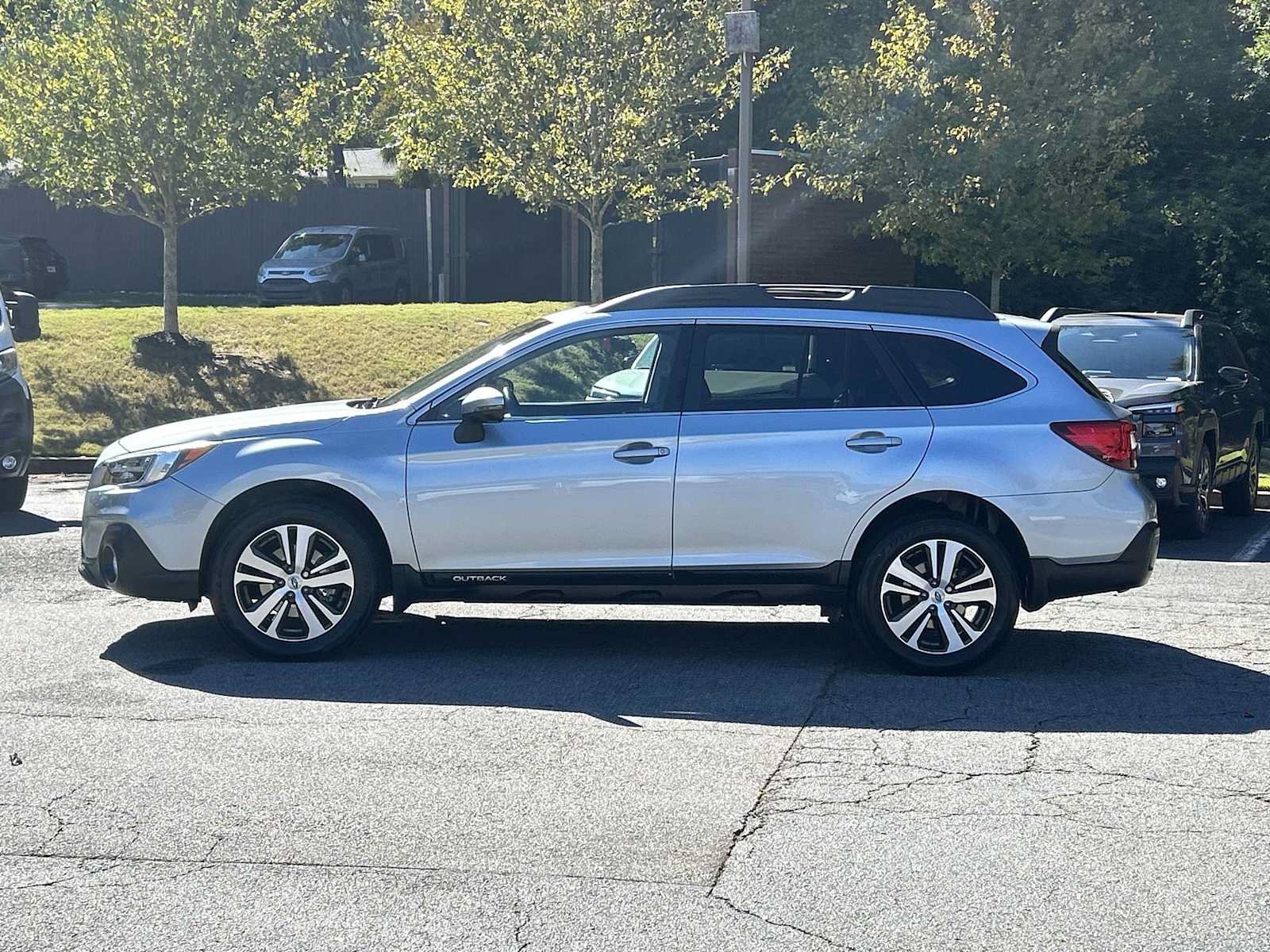 Used 2018 Subaru Outback 2.5i Limited AWD/4WD image 2