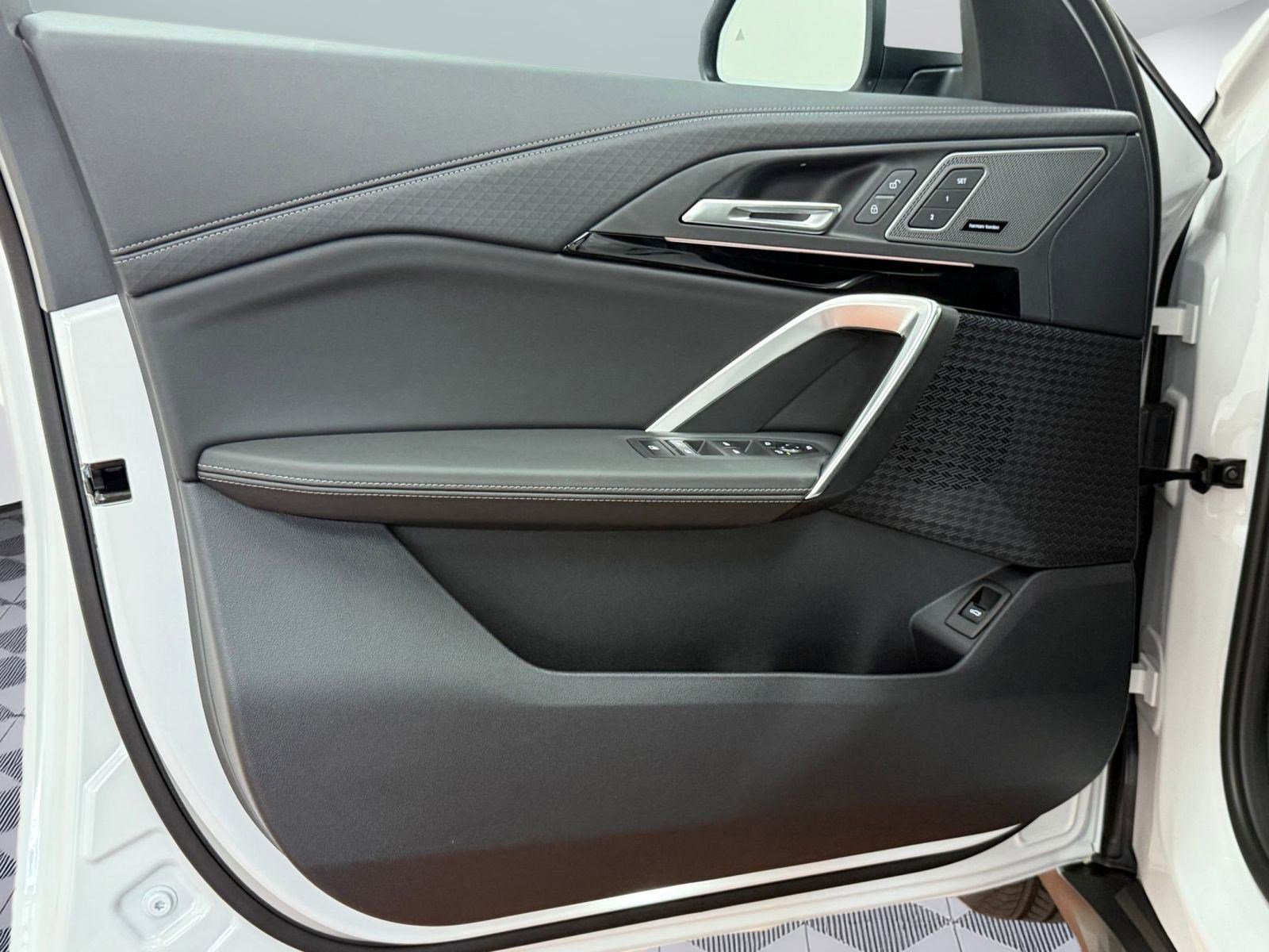 New 2026 BMW X2 xDrive28i image 20