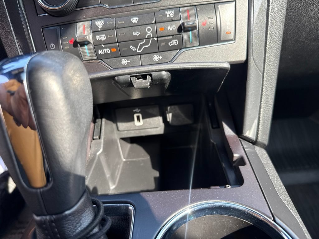 Used 2019 Ford Explorer XLT w/ Equipment Group 202A AWD/4WD image 26