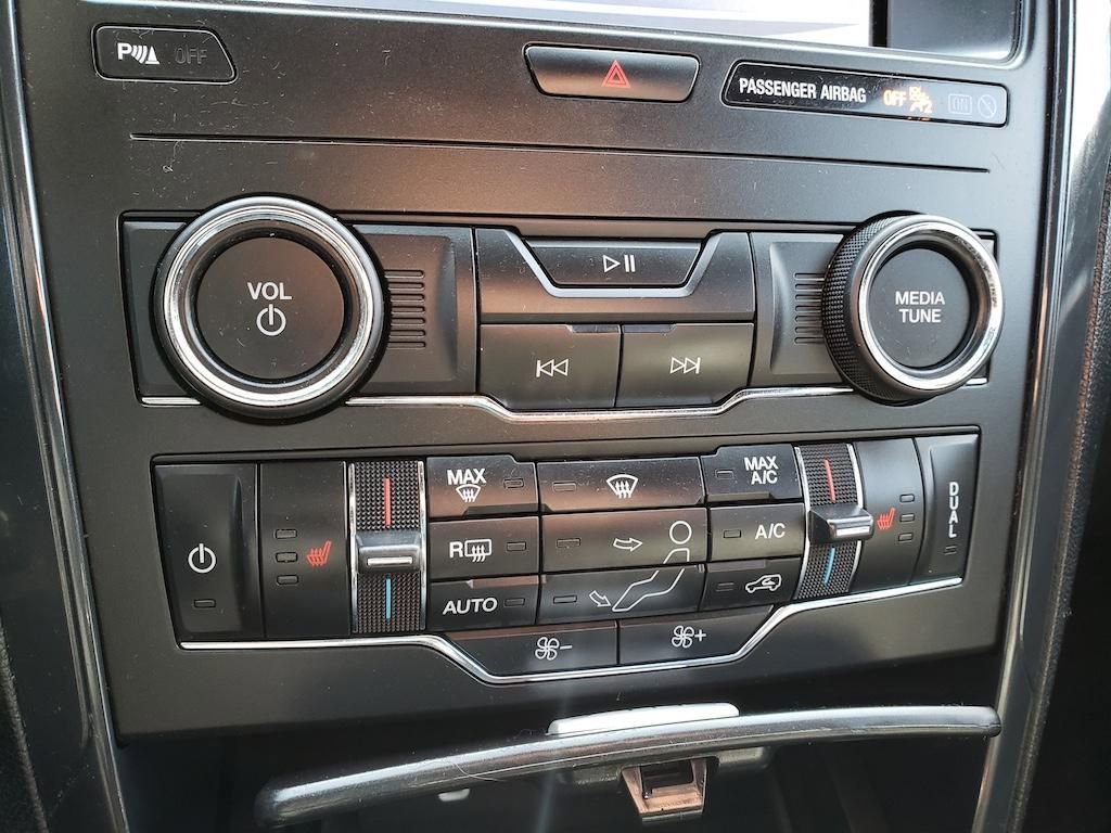 Used 2018 Ford Explorer XLT w/ Equipment Group 202A image 30