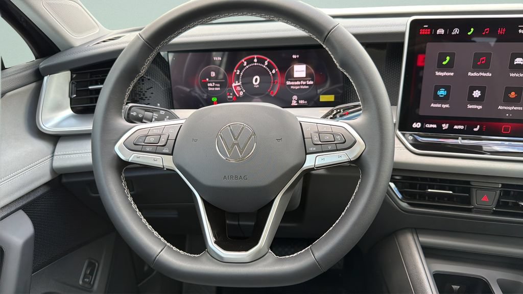 New 2026 Volkswagen Tiguan SE FWD image 13
