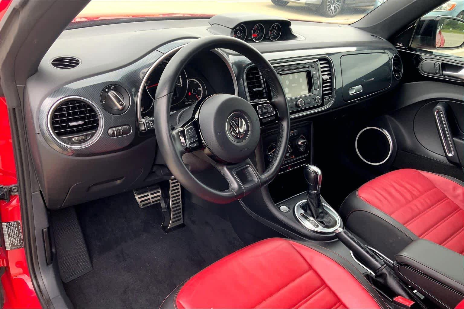Used 2013 Volkswagen Beetle 2.0T FWD image 16