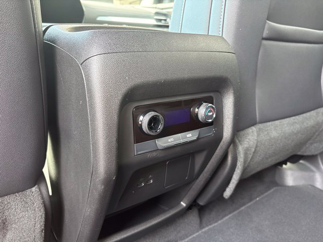Used 2026 Chevrolet Traverse LT AWD/4WD image 16