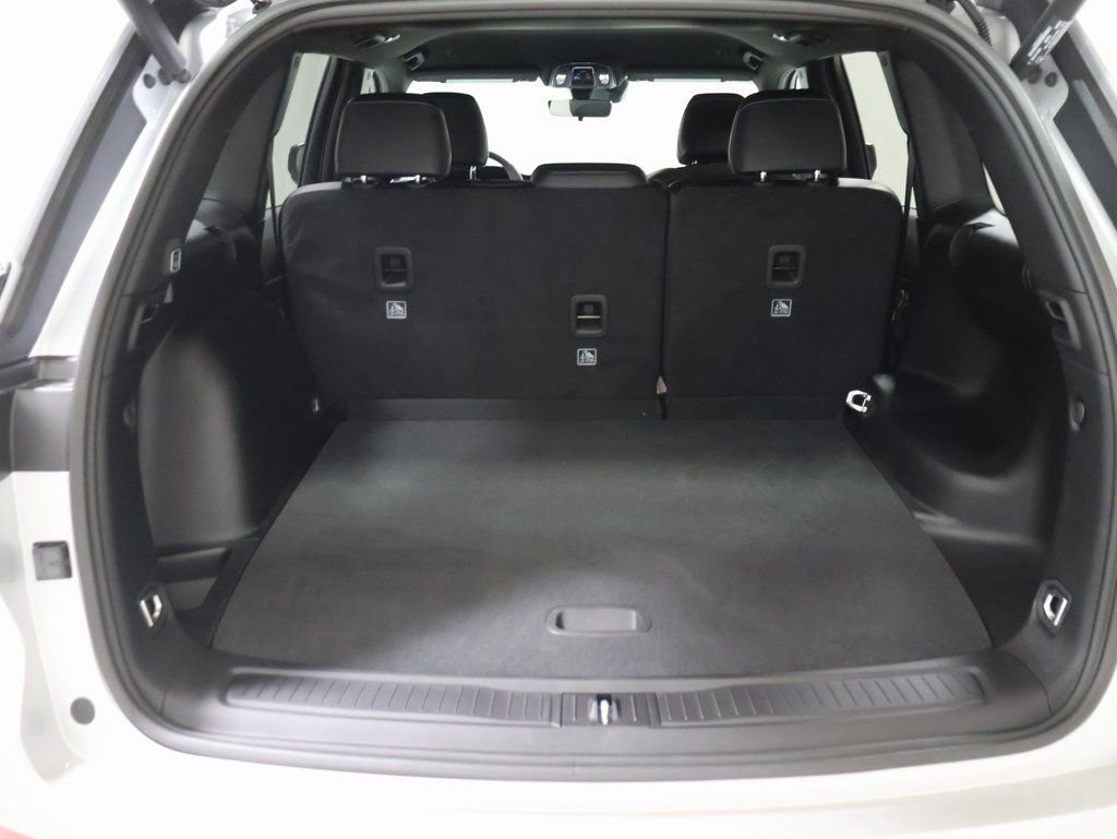 New 2025 Jeep Grand Cherokee Altitude image 15