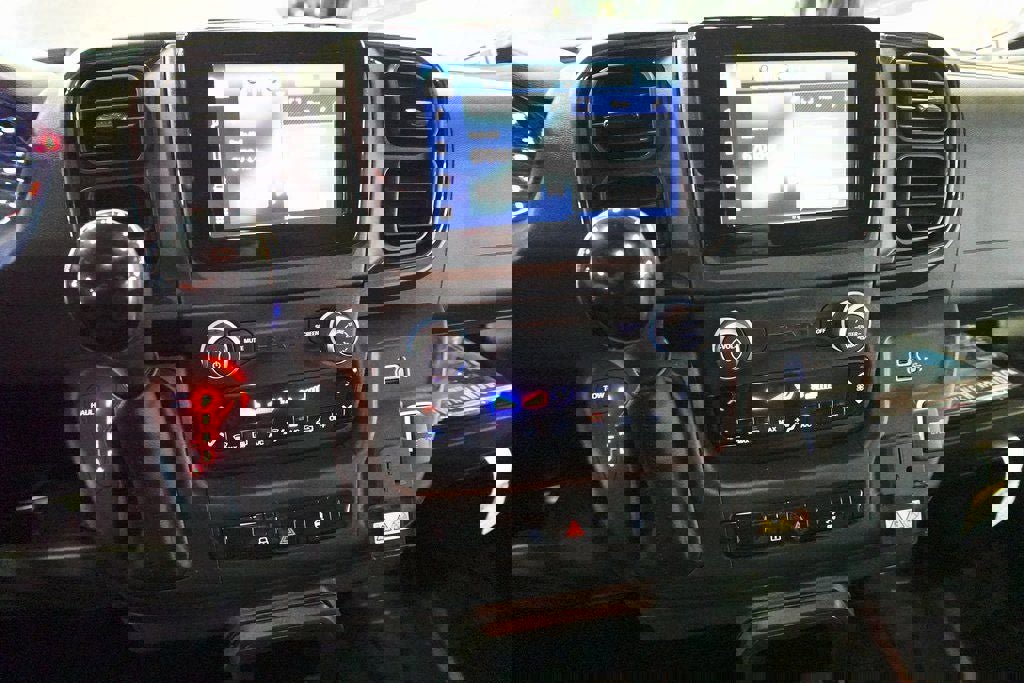 New 2026 RAM ProMaster 1500 w/ Convenience Group image 15