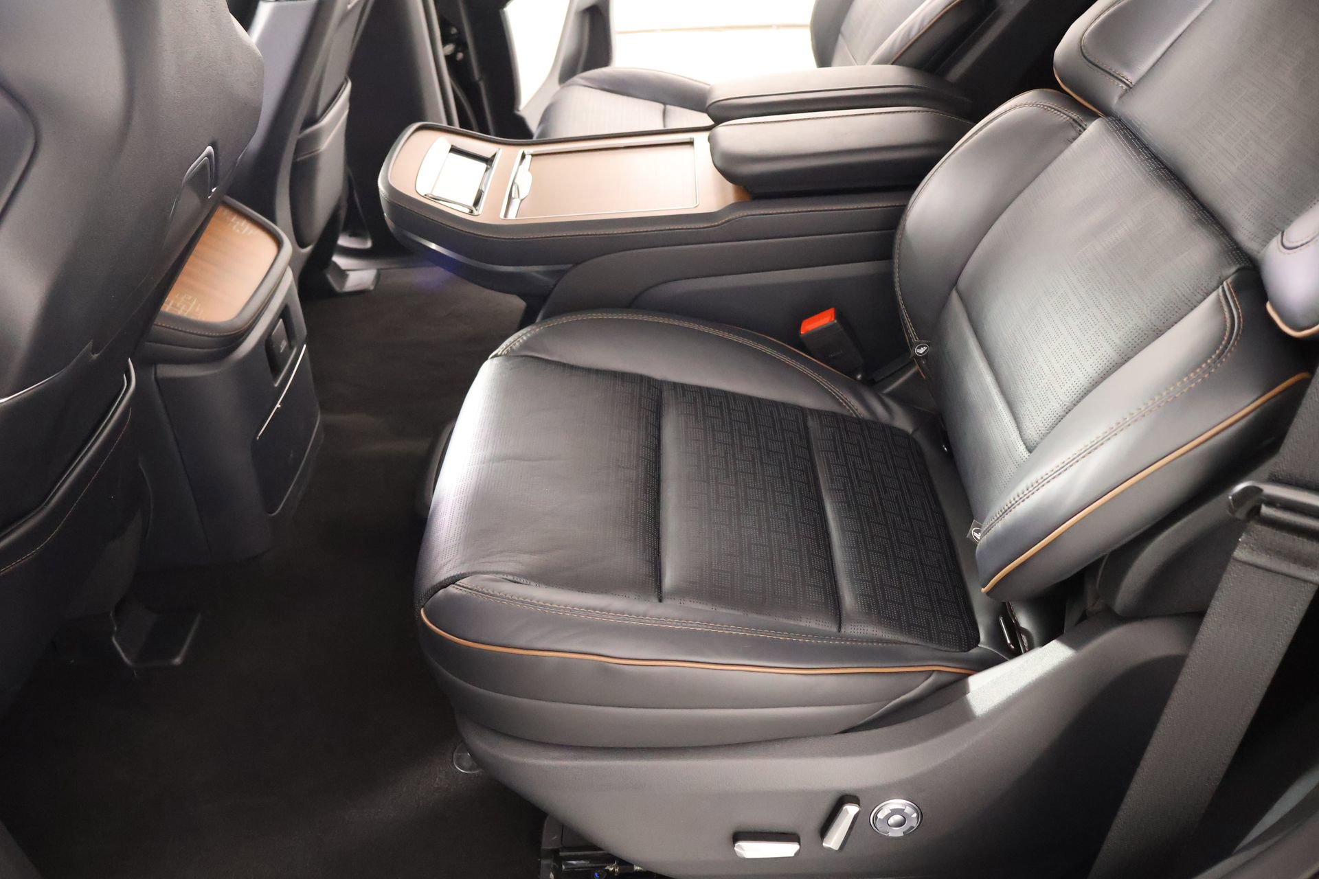 New 2026 Lincoln Navigator Black Label image 12