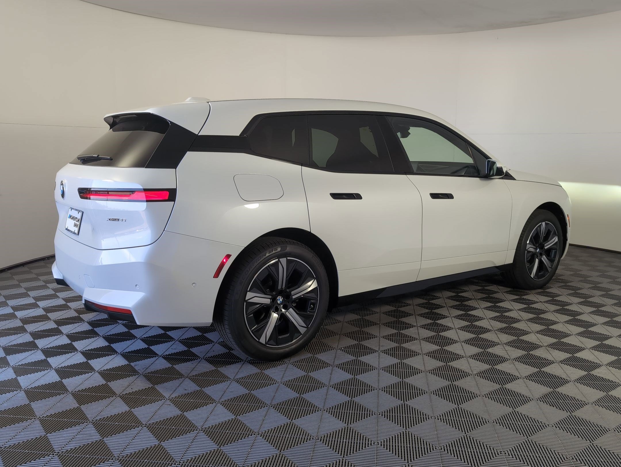 Used 2026 BMW iX xDrive45 image 7