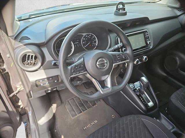 Used 2021 Nissan Kicks S FWD image 11