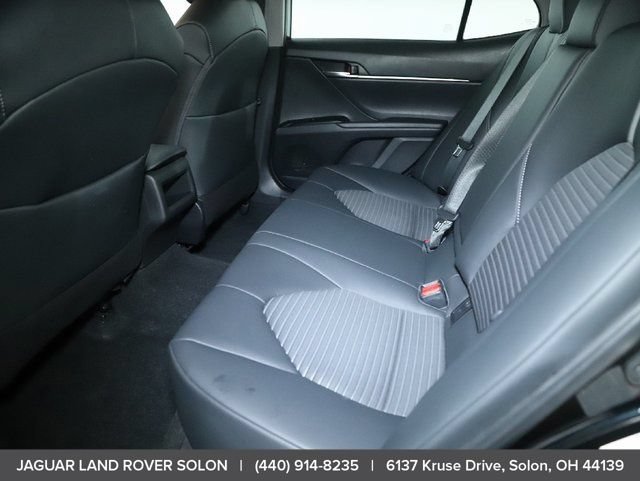 Used 2018 Toyota Camry SE w/ Moonroof Package FWD image 26