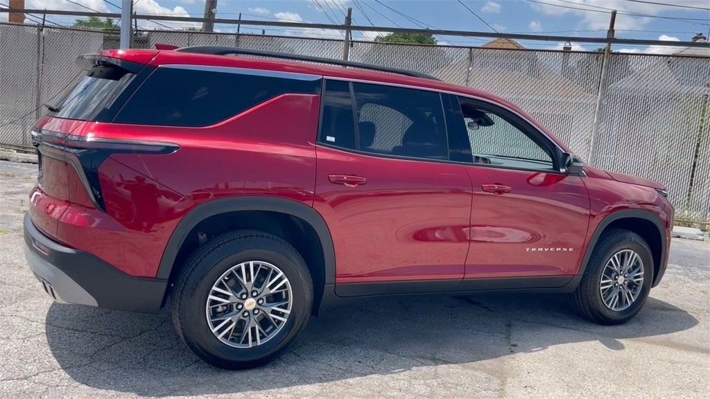 New 2025 Chevrolet Traverse LT w/ LPO, Floor Liner Package image 22