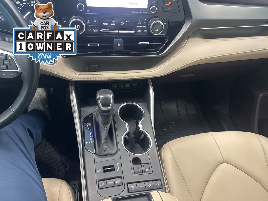 Used 2020 Toyota Highlander XLE AWD/4WD image 6