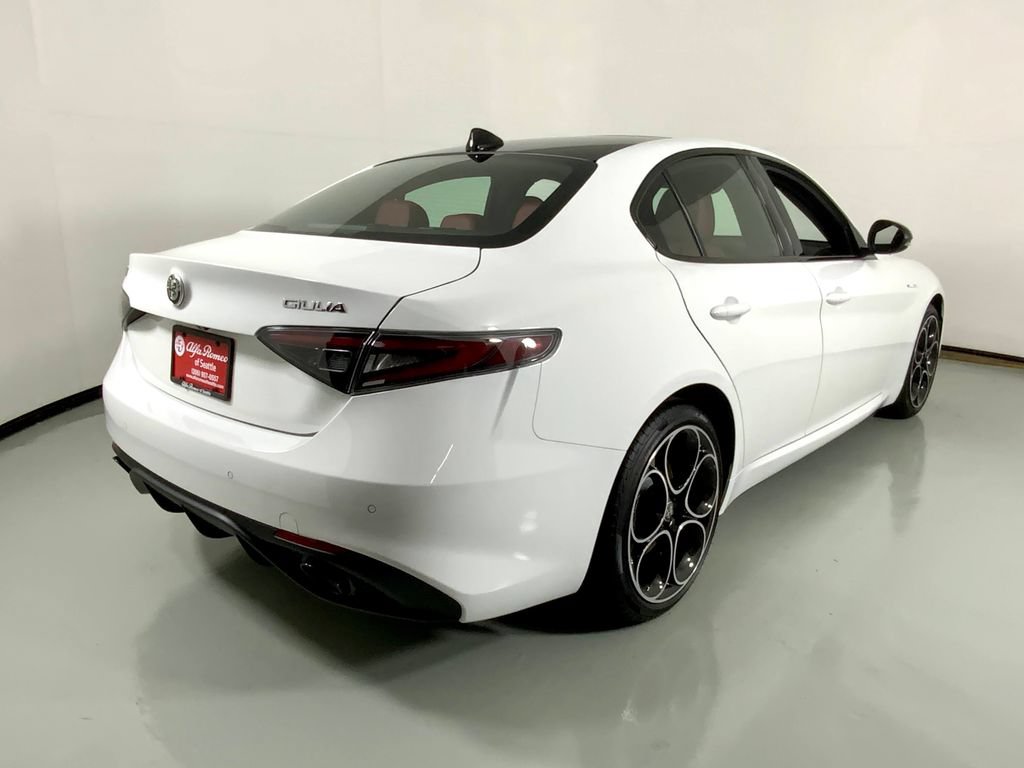 New 2026 Alfa Romeo Giulia AWD image 2
