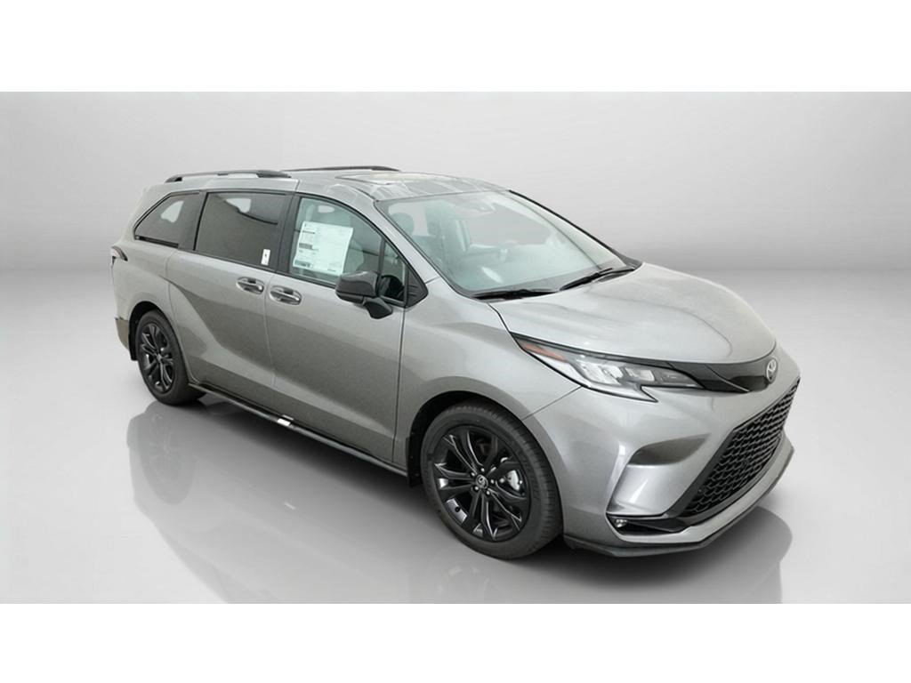 New 2026 Toyota Sienna XSE FWD image 14