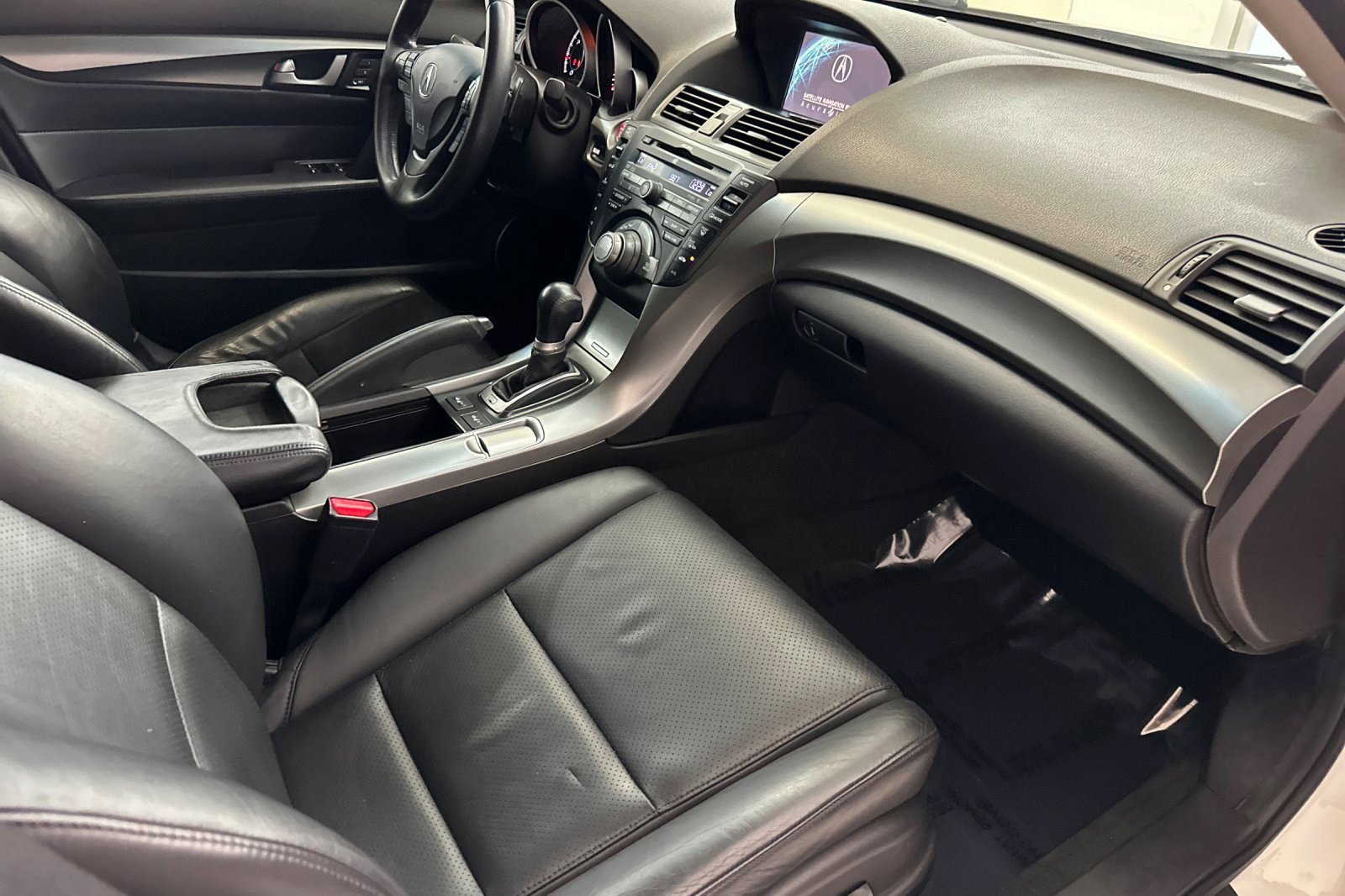 Used 2009 Acura TL w/ Technology Package FWD image 31