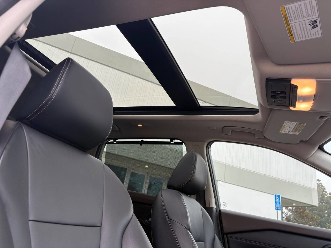 Used 2023 Nissan Rogue SL w/ SL Premium Package image 35