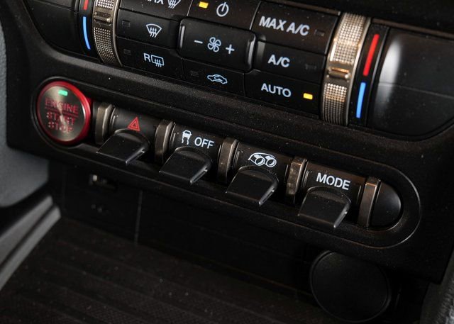 Used 2022 Ford Mustang Shelby GT500 w/ Technology Package image 18