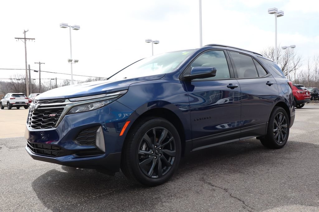 Used 2023 Chevrolet Equinox RS w/ LPO, Floor Liner Package image 8