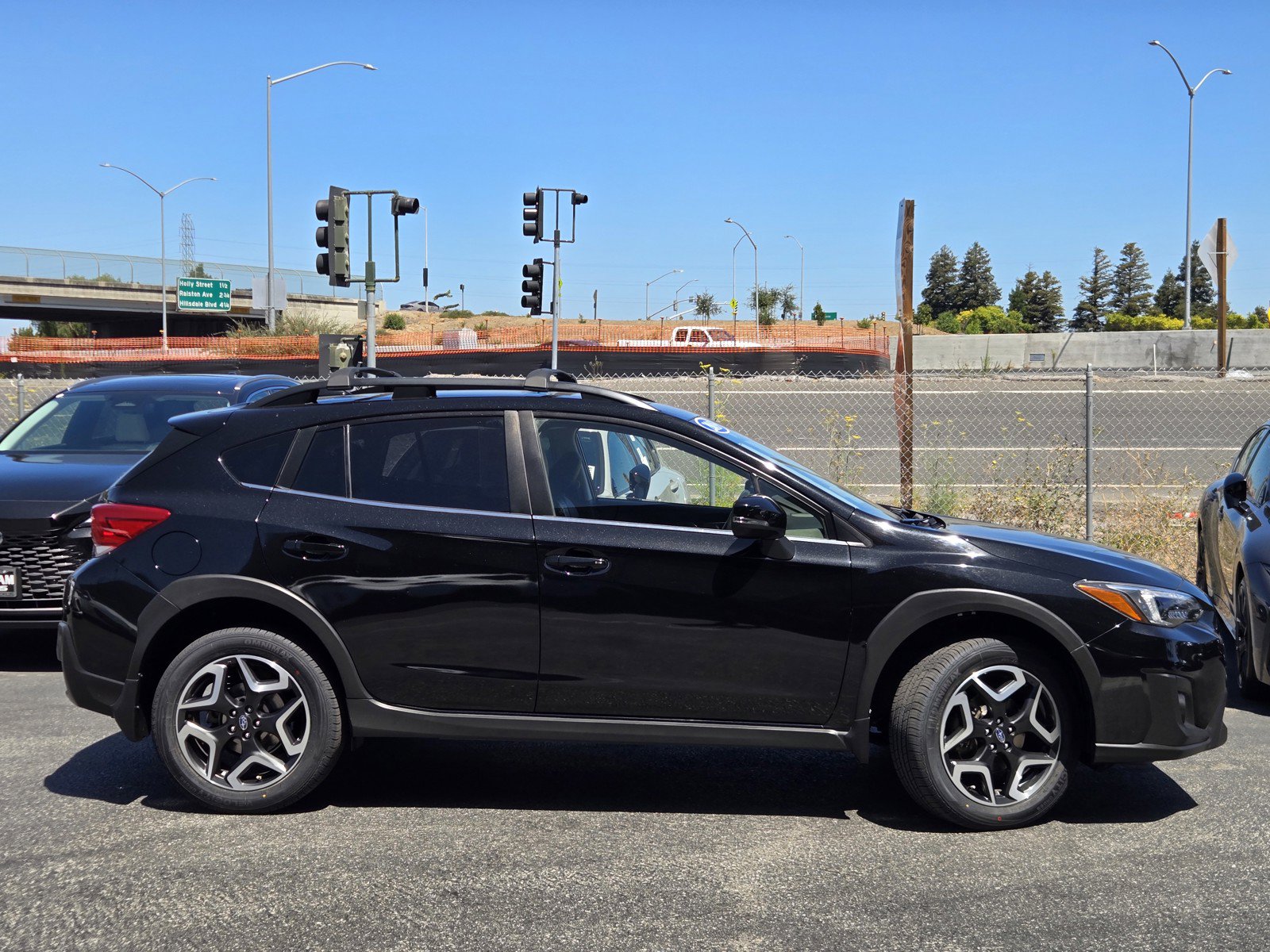 Used 2019 Subaru Crosstrek 2.0i Limited w/ Moonroof Package w/Navigation AWD/4WD image 3