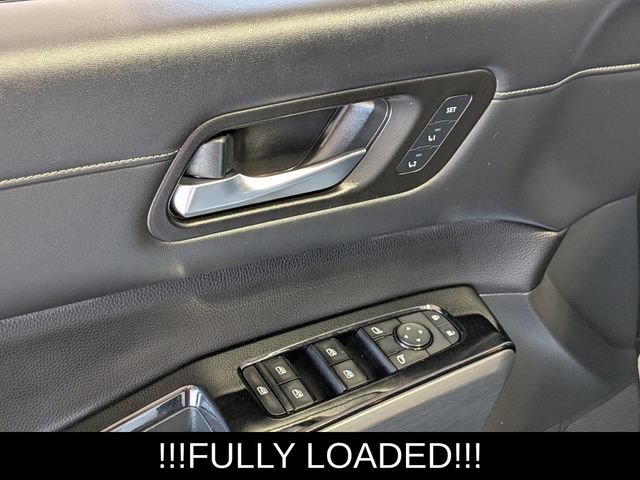 Used 2023 Nissan Pathfinder SL AWD/4WD image 17