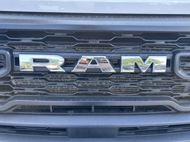 Used 2024 RAM ProMaster 2500 w/ Convenience Group FWD image 10