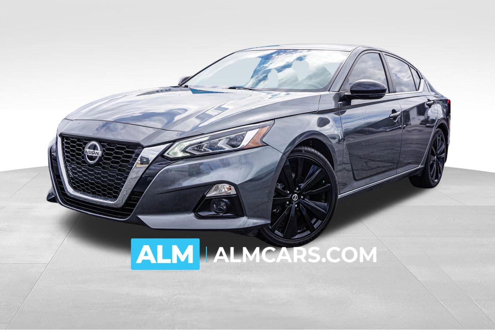 Used 2022 Nissan Altima 2.5 SR w/ Midnight Edition Package