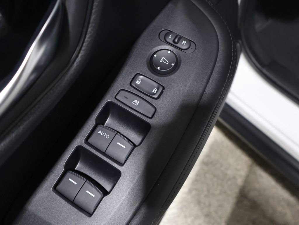 Used 2024 Honda HR-V LX image 13