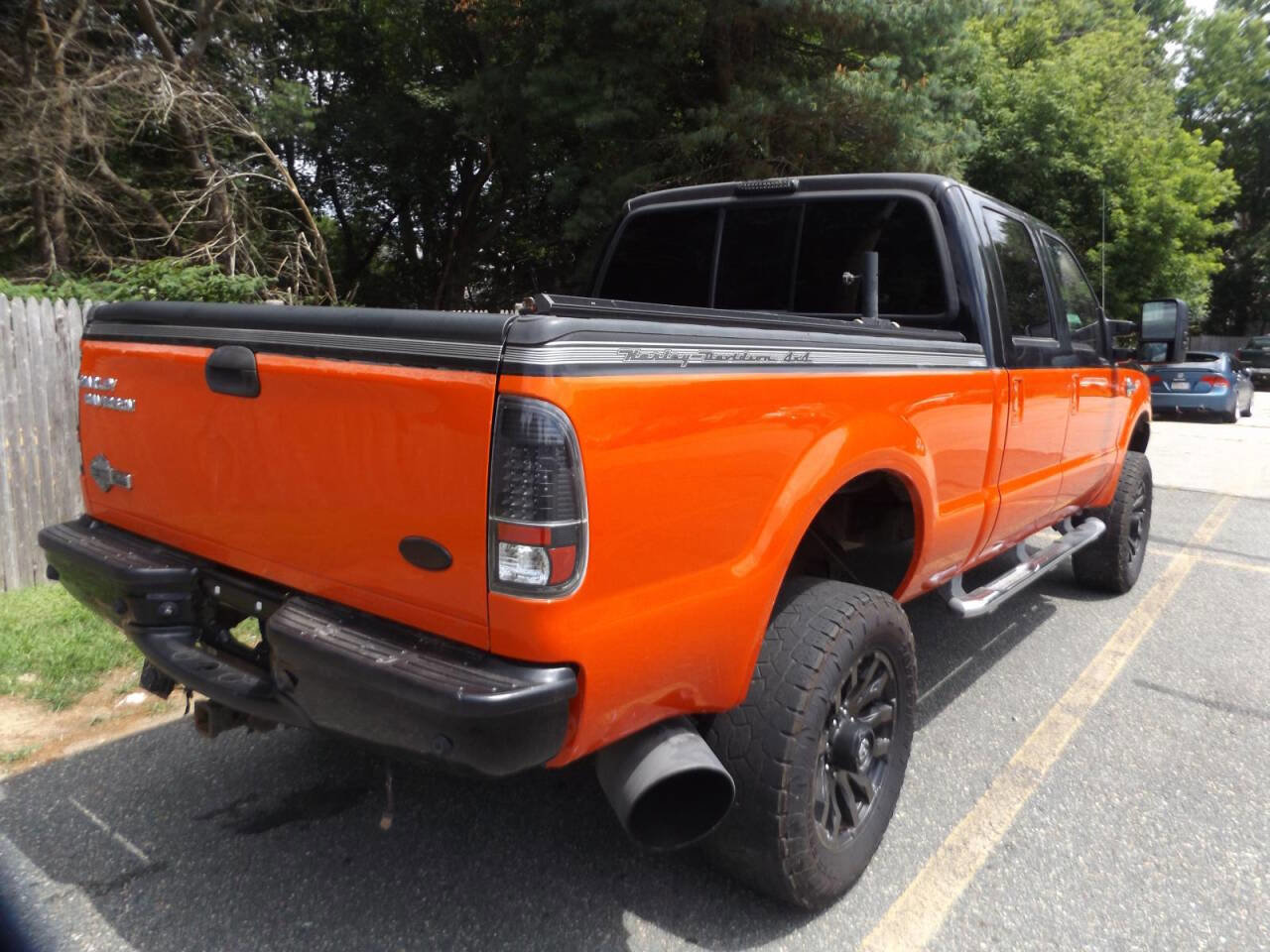 Used 2004 Ford F350 Harley-Davidson image 7