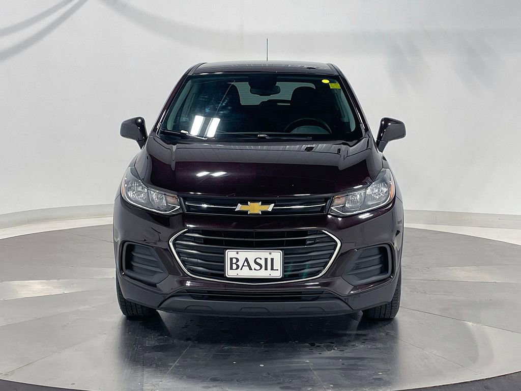 Used 2021 Chevrolet Trax LS w/ Tint and Cruise Package AWD/4WD image 9