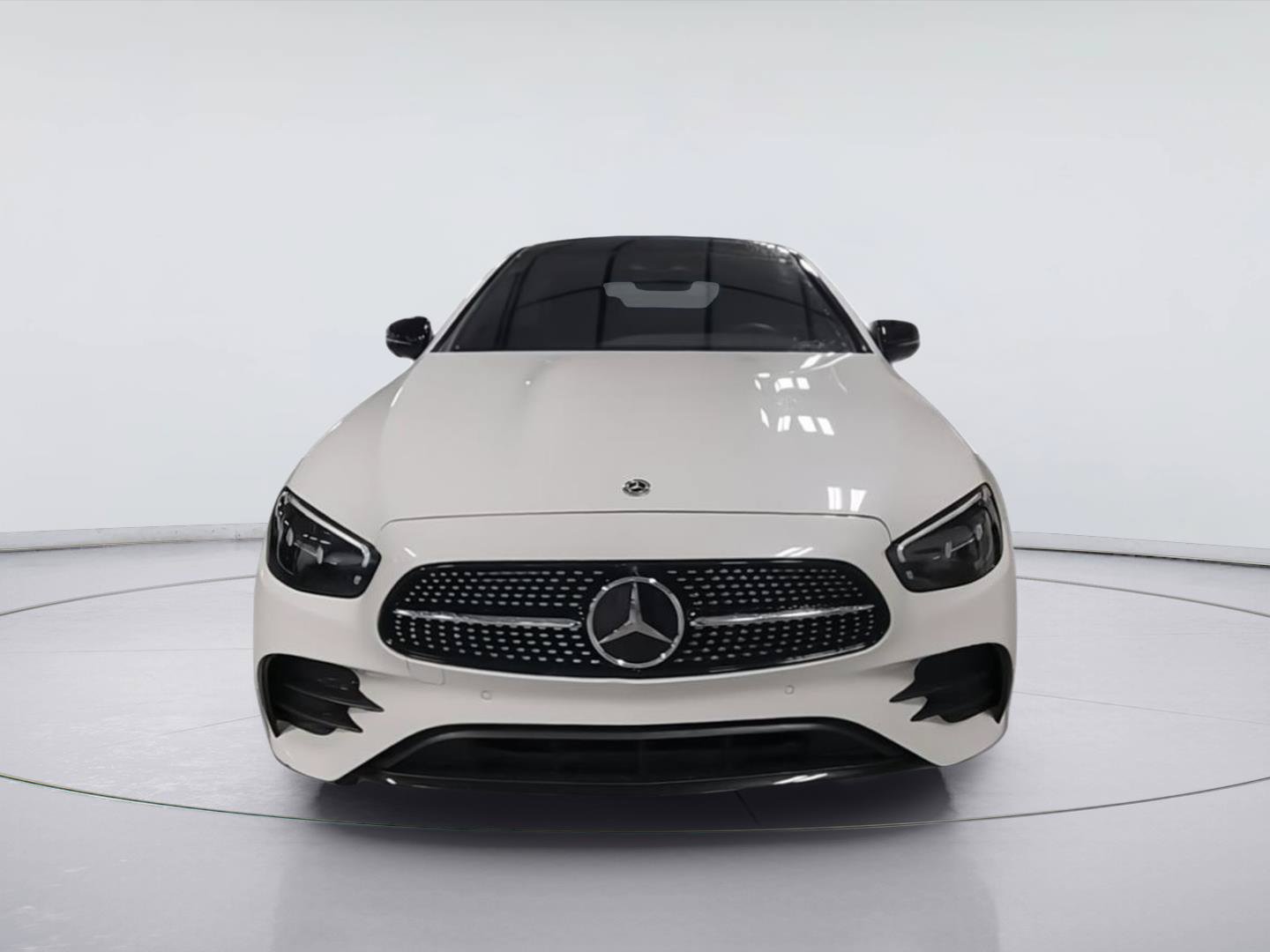 Used 2023 Mercedes-Benz E 450 Coupe image 3