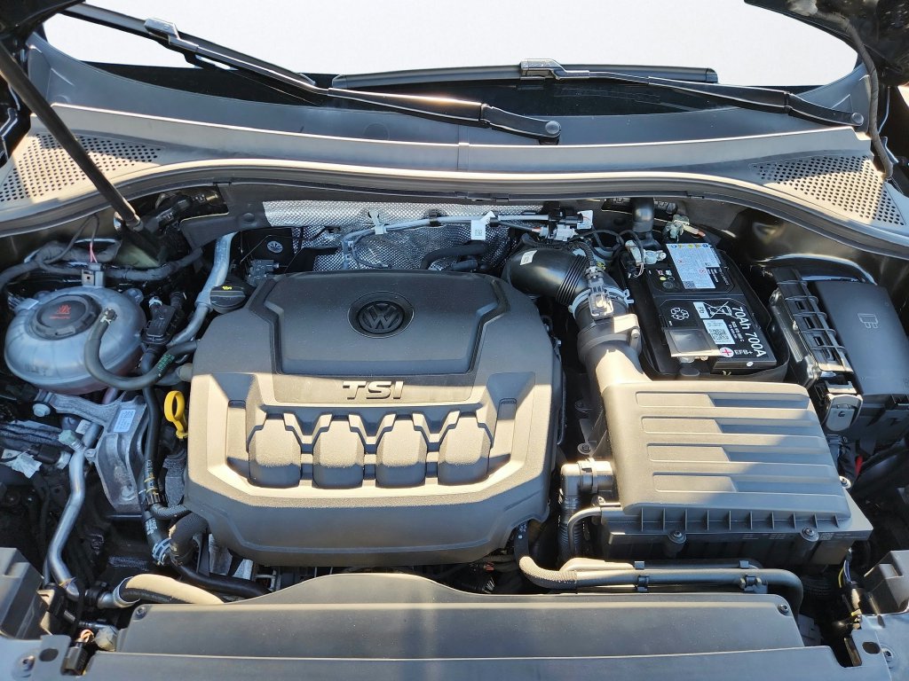 Certified 2024 Volkswagen Tiguan SE AWD/4WD image 32
