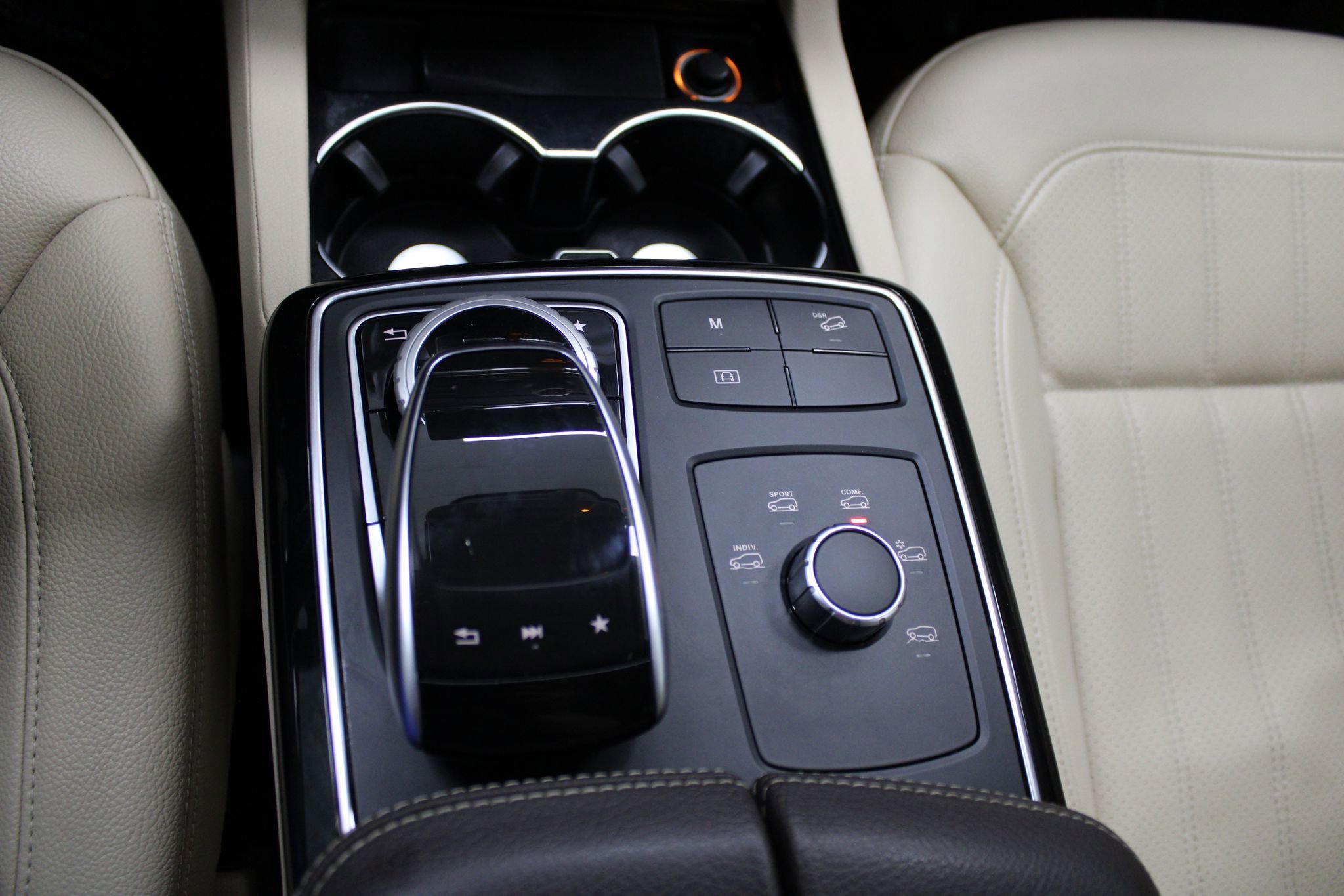 Used 2019 Mercedes-Benz GLE 400 4MATIC image 33