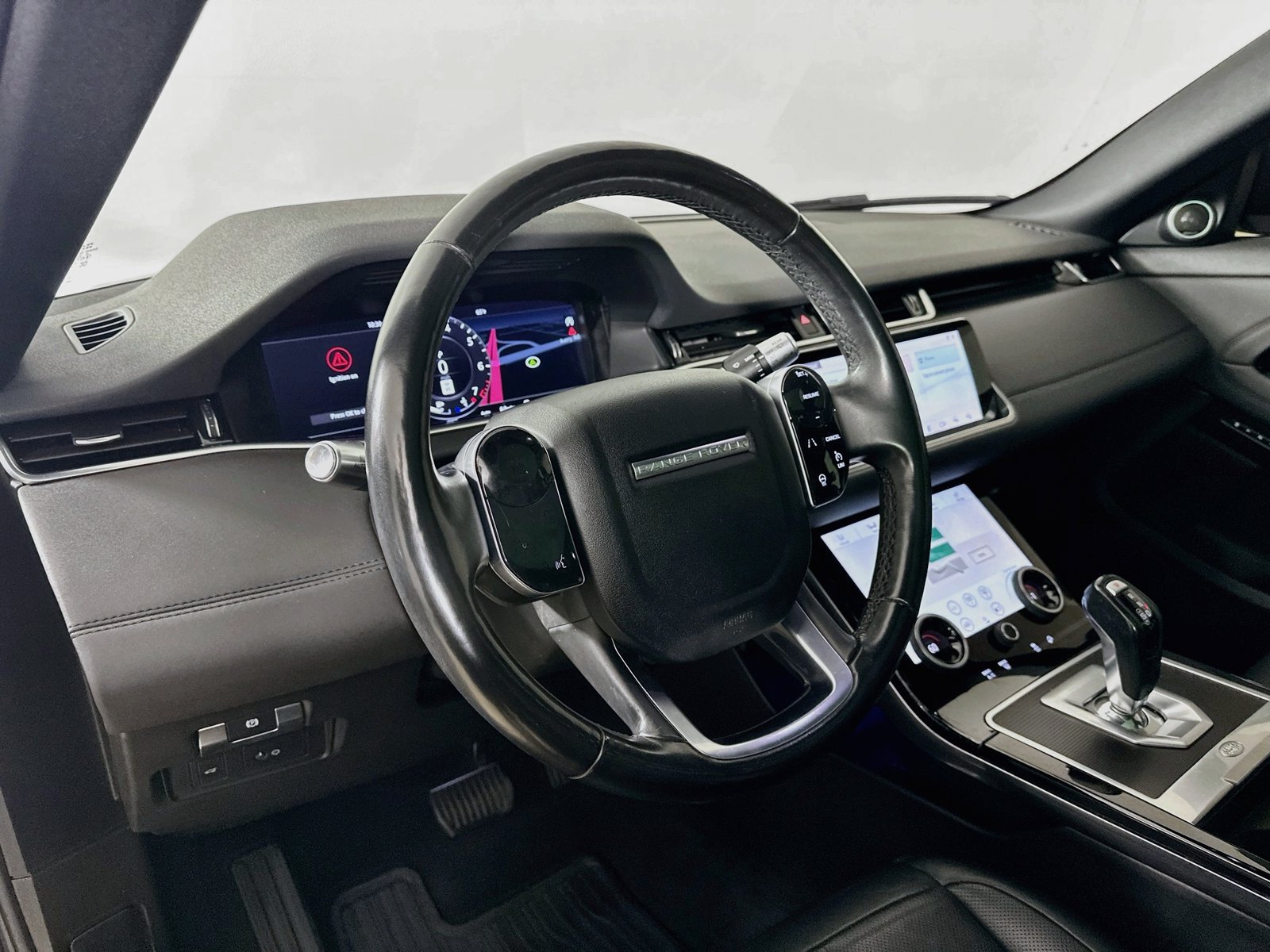 Used 2020 Land Rover Range Rover Evoque SE AWD/4WD image 31