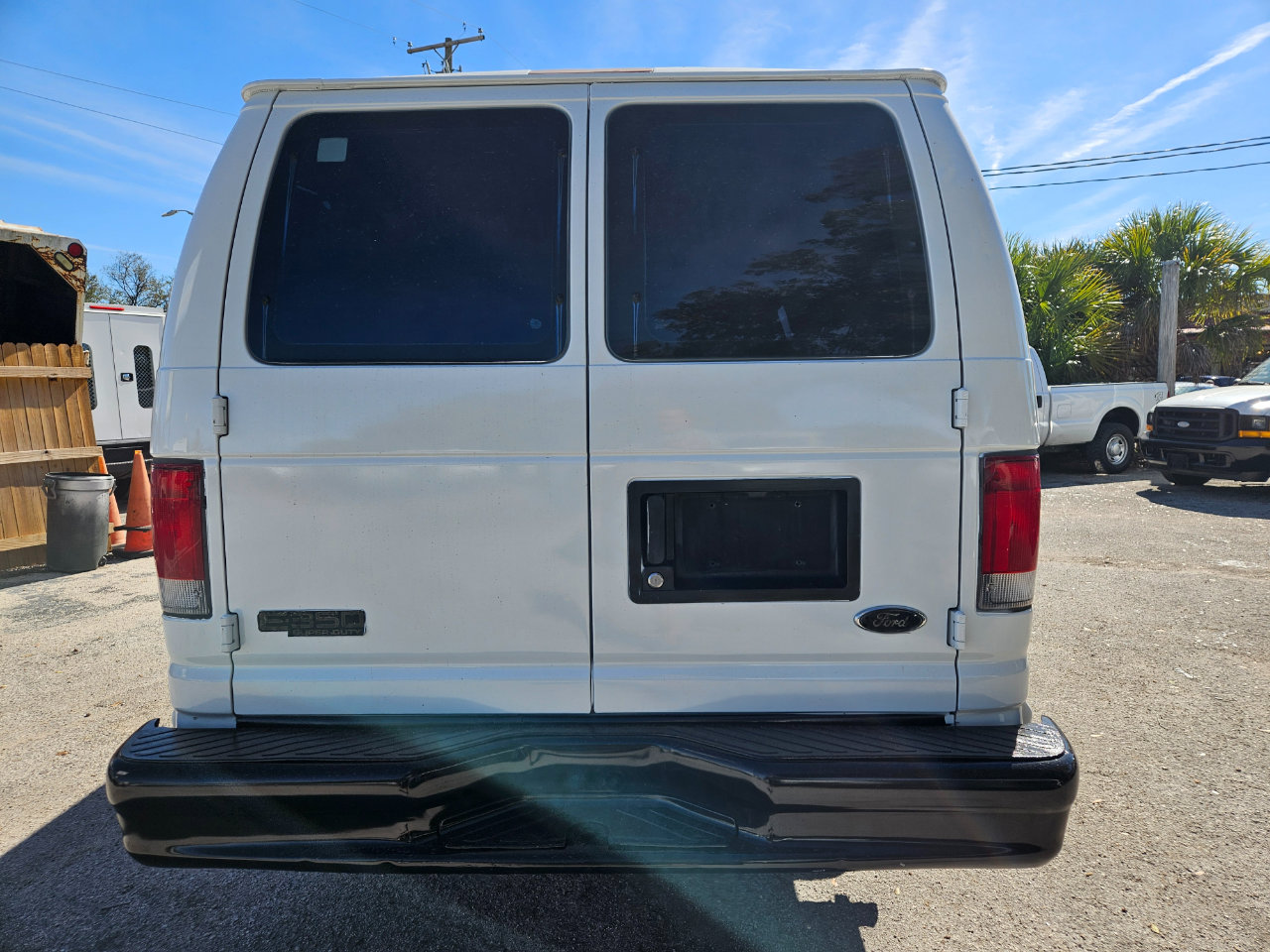 Used 2001 Ford E-350 and Econoline 350 Extended Super Duty image 8