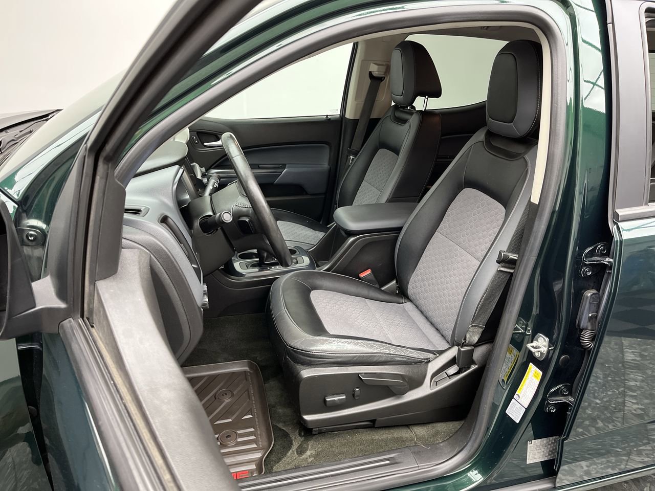 Used 2016 Chevrolet Colorado Z71 image 9