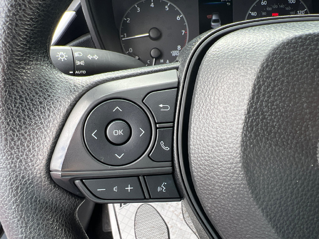 Used 2025 Toyota Corolla LE FWD image 22