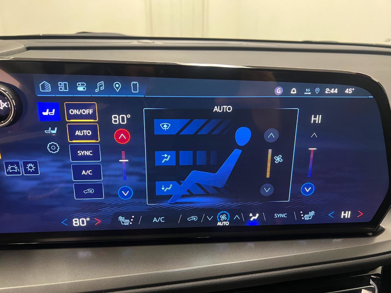 New 2026 Chevrolet Traverse LT FWD image 48