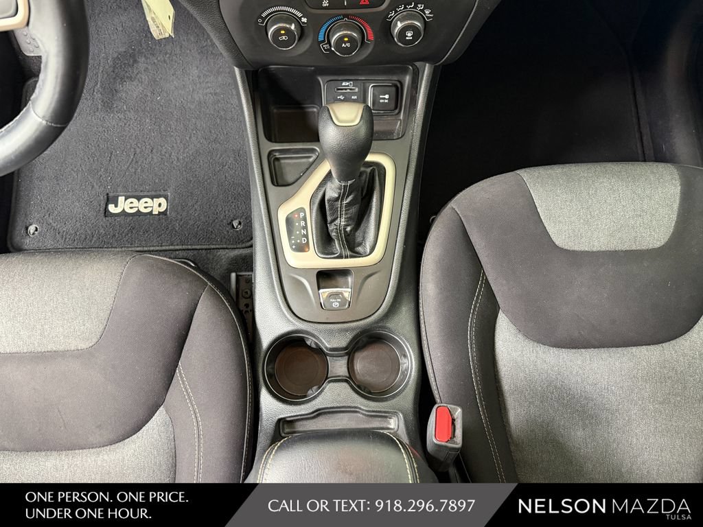 Used 2017 Jeep Cherokee Sport FWD image 27