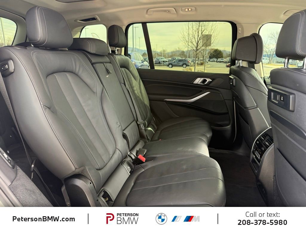 Used 2021 BMW X7 xDrive40i w/ Cold Weather Package image 16