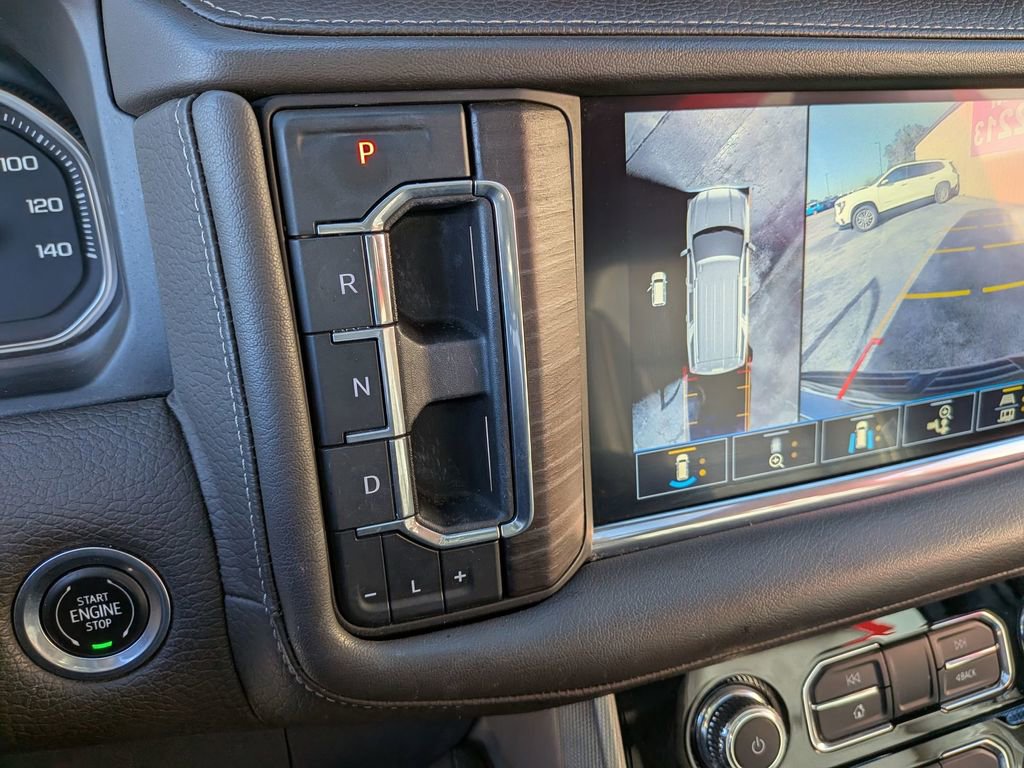 Used 2021 GMC Yukon Denali w/ Denali Premium Package image 23