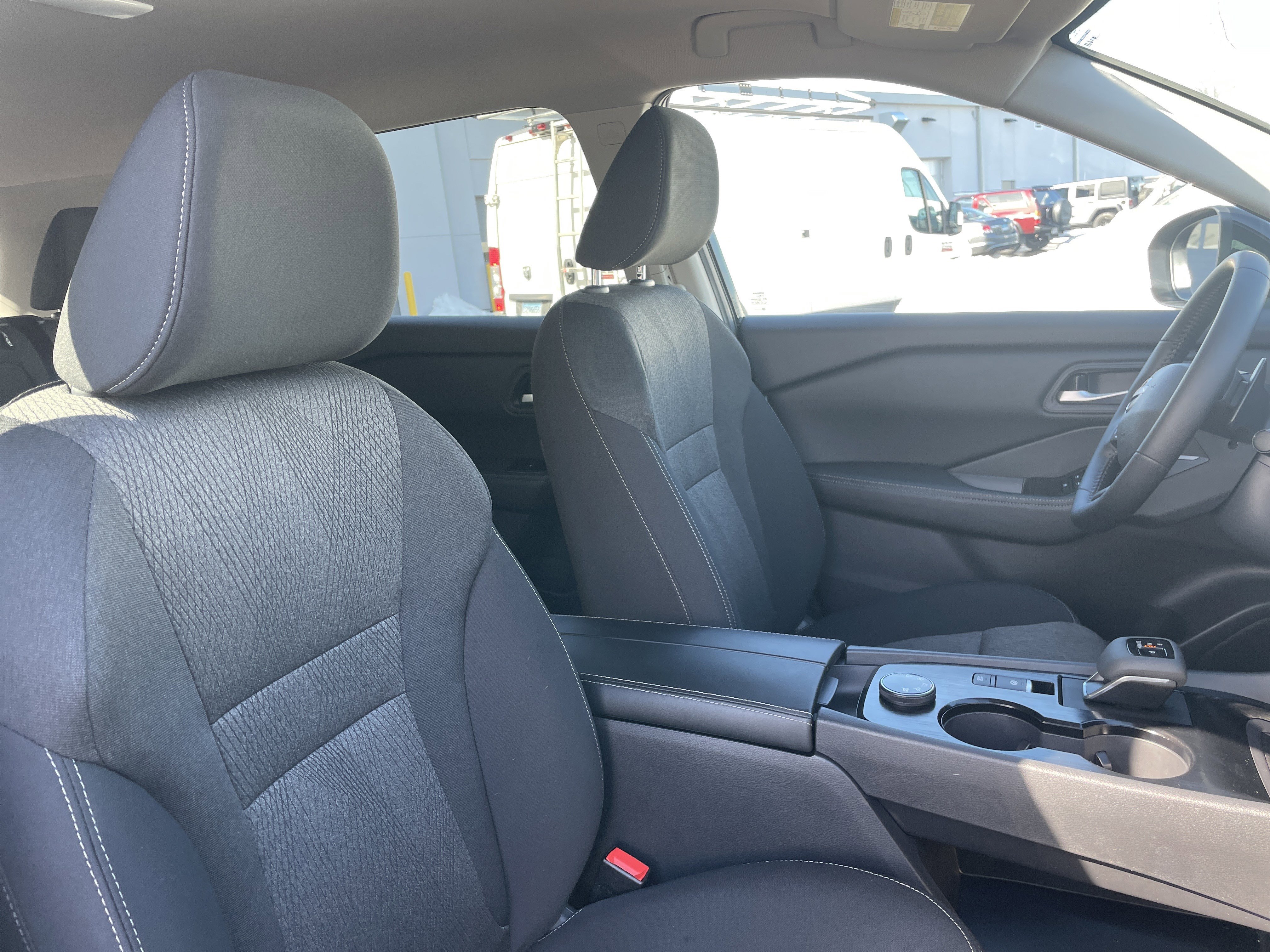 Used 2026 Nissan Rogue SV image 13