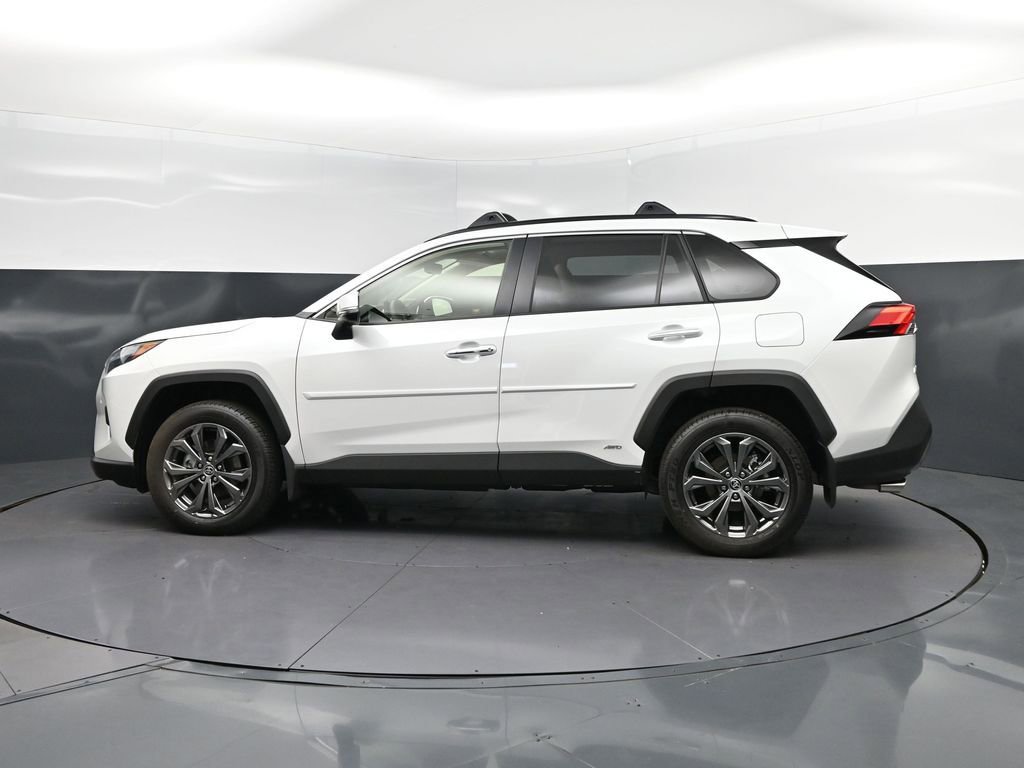 Used 2025 Toyota RAV4 Limited AWD/4WD image 4