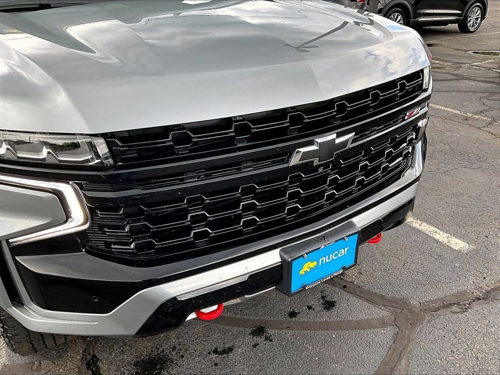 Used 2023 Chevrolet Tahoe Z71 w/ Luxury Package AWD/4WD image 31
