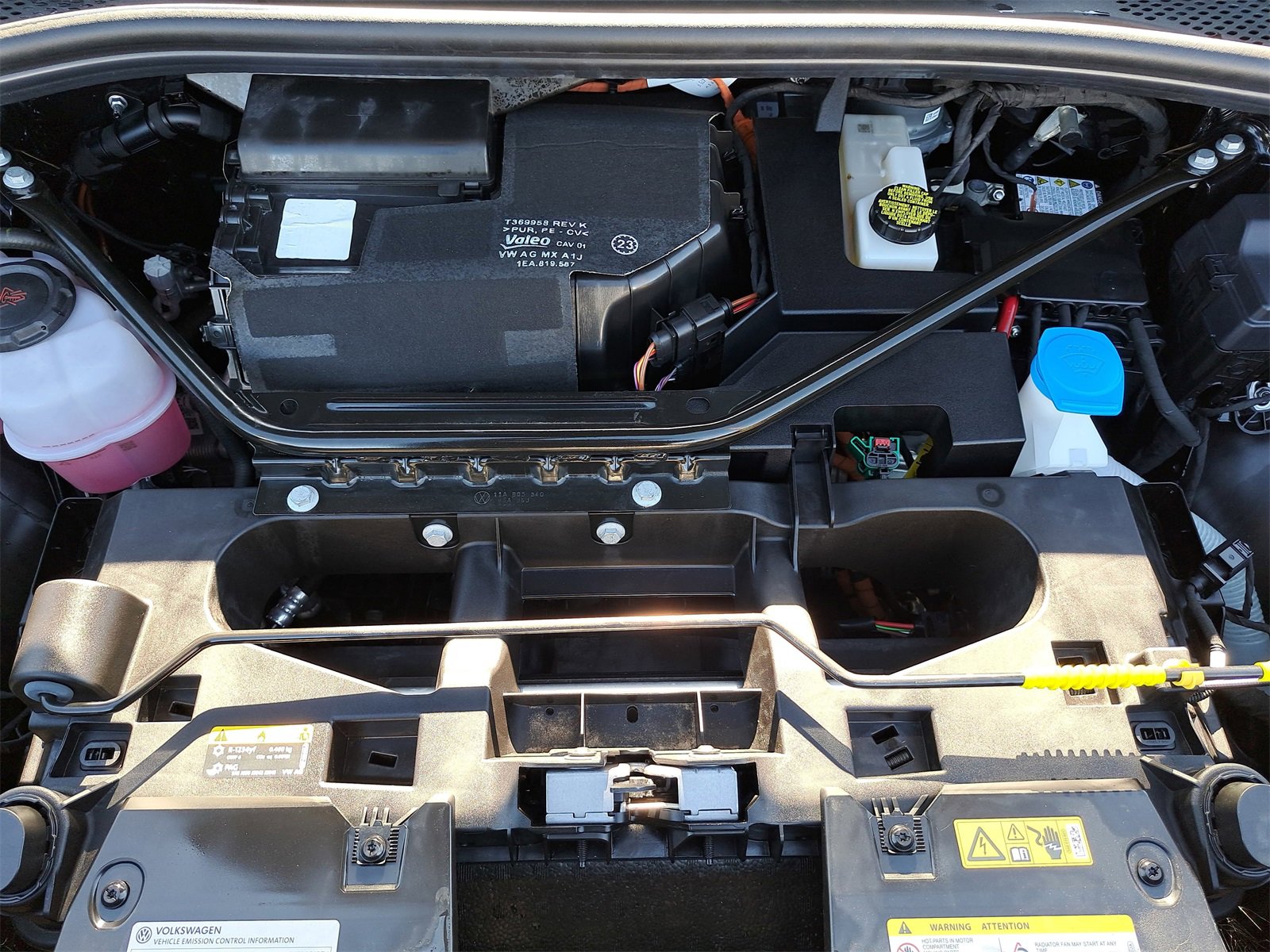 Certified 2023 Volkswagen ID.4 Standard image 30