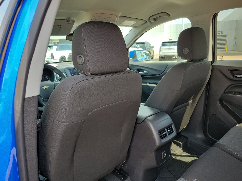Used 2024 Chevrolet Equinox LT w/ LPO, Floor Liner Package FWD image 32