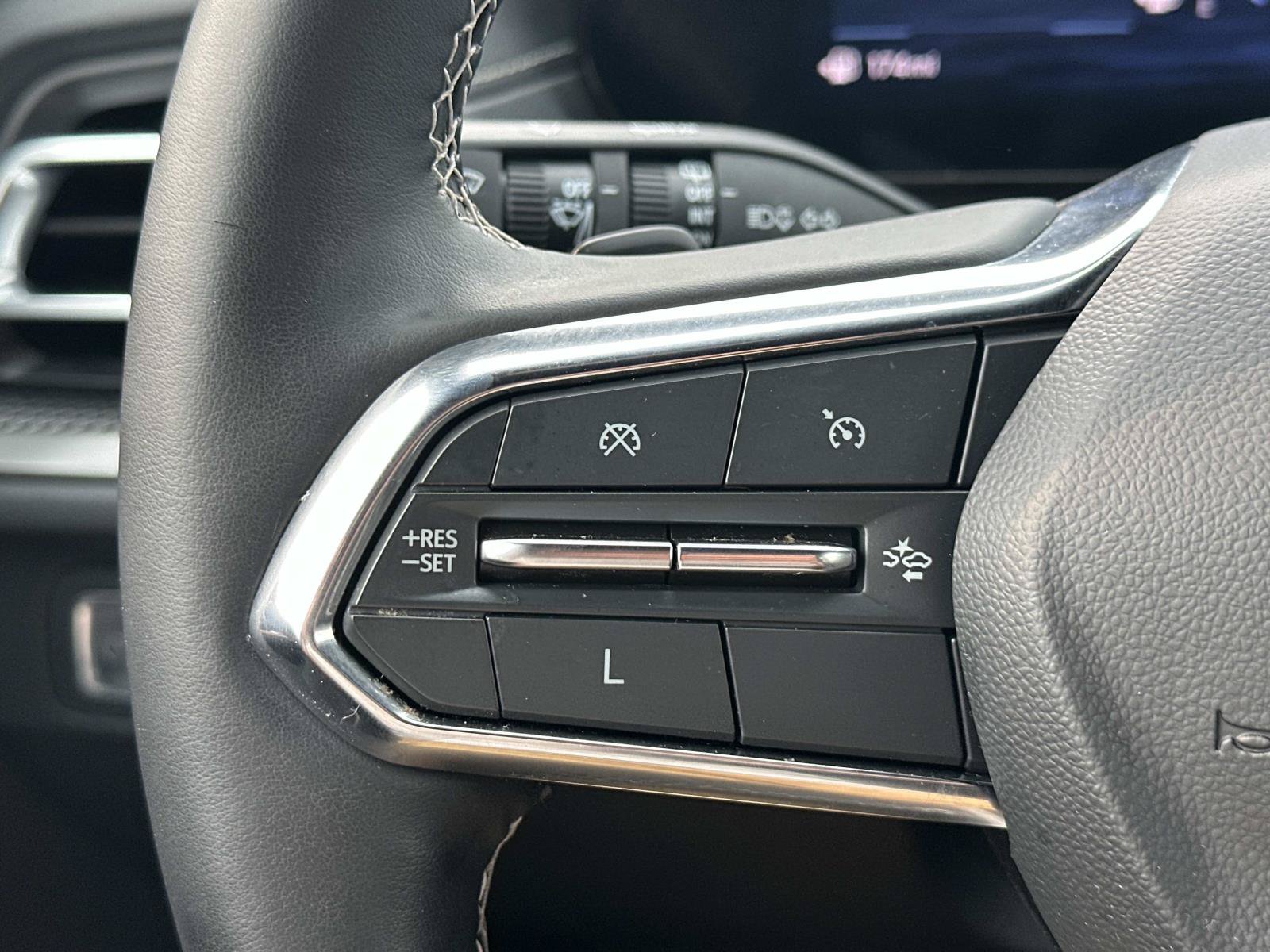 Certified 2024 Chevrolet Traverse LT FWD image 22